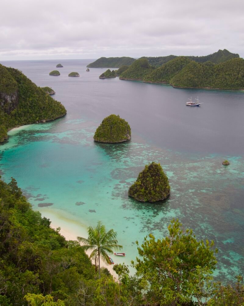 Pulau Pribadi nan Damai