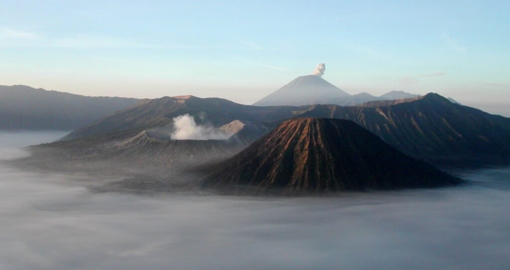 Pesona Gunung Bromo: Sunrise Terbaik di Jawa Timur